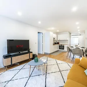 https://lelegant.fr-provencehotel.com